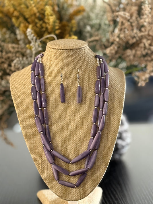Moonlit Violet / Violette au Clair de Lune