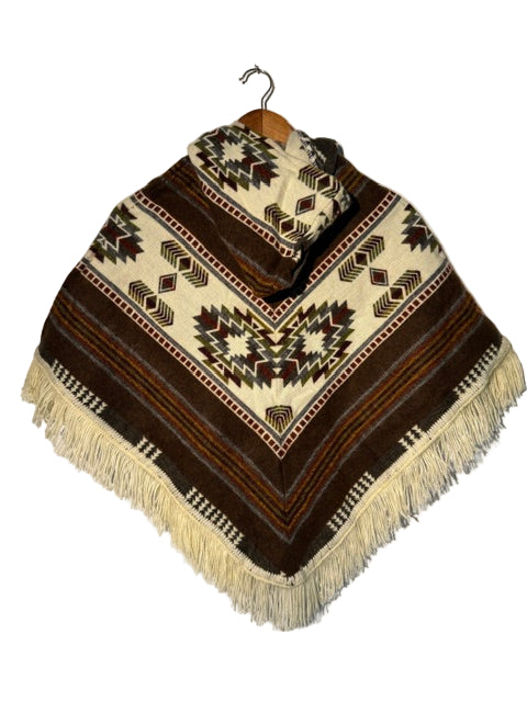 Sacred Earth Embrace / Etreinte De La Terre Sacrée